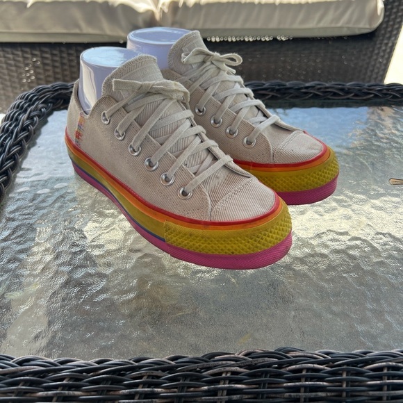 Converse Chuck Taylor All Star Low Top Rainbow Platform Sneakers Women’s 5.5 - Picture 2 of 11